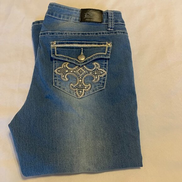 Love Indigo Premium Capri Embellished Size 12 - Picture 1 of 10
